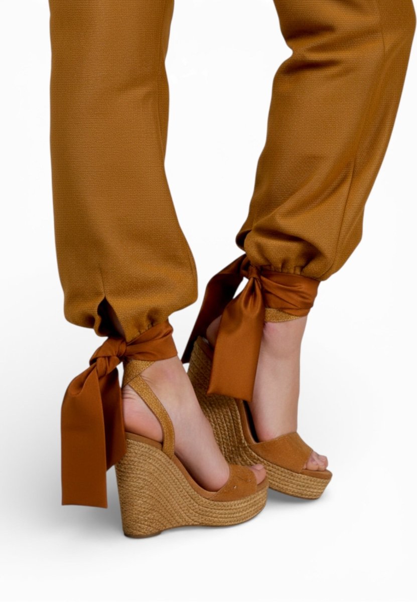 Pantalón Bombacho Lazos Beige - Adriana Cobo